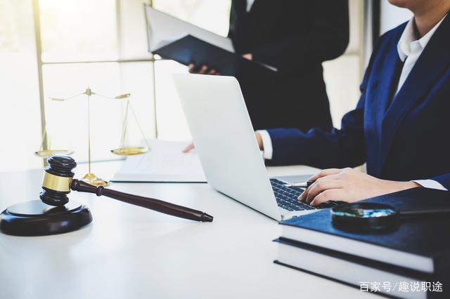 被公牛裁掉！TA记者：艾维仍将领取合同剩余1010万全额薪水