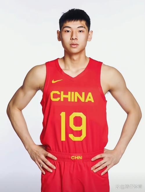 中国篮球三大帅哥？中国篮球界最帅的人？