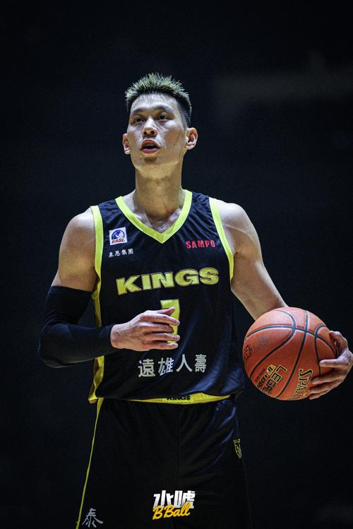 林书豪现在在cba什么队，林书豪去年在cba打的怎么样